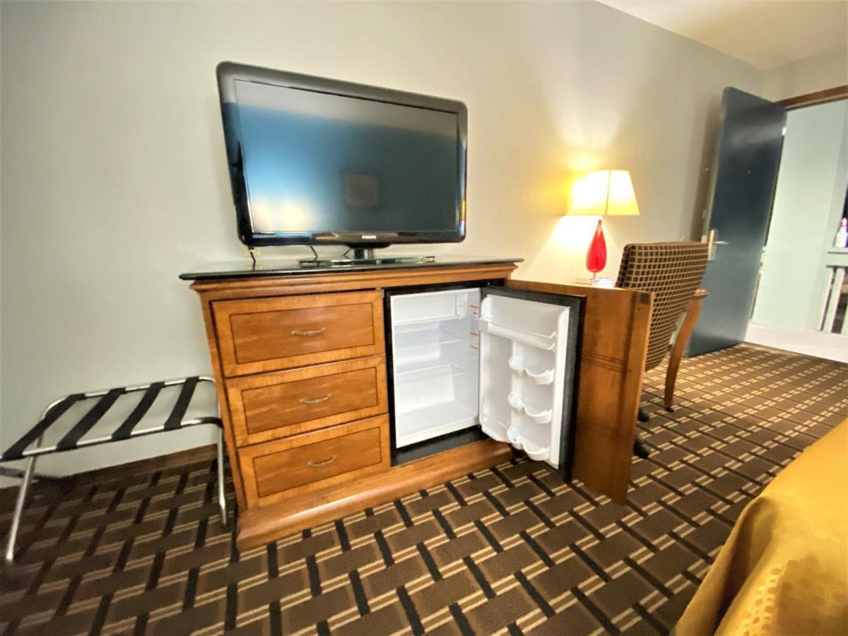 Lakes Inn Warsaw Dış mekan fotoğraf