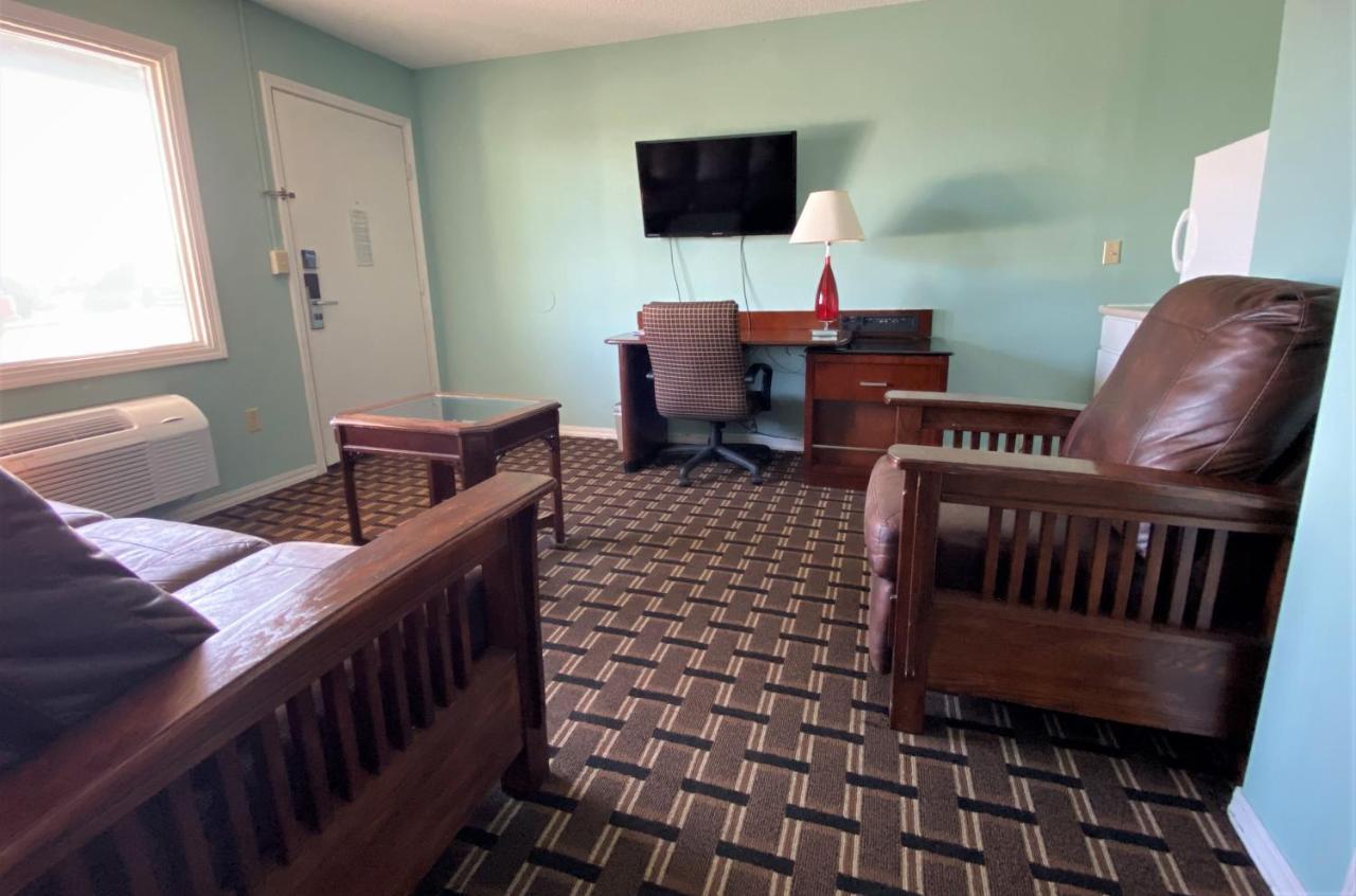 Lakes Inn Warsaw Dış mekan fotoğraf