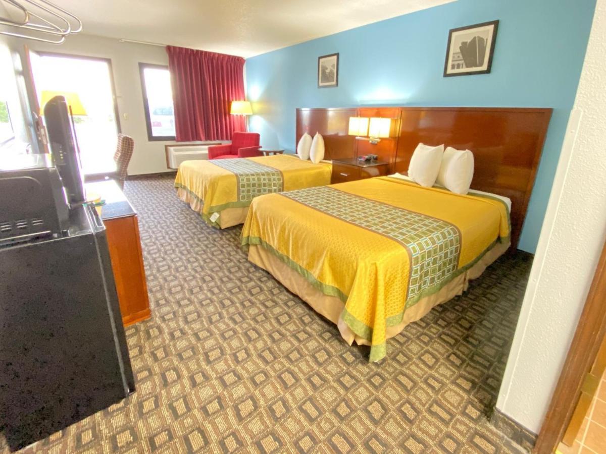 Lakes Inn Warsaw Dış mekan fotoğraf