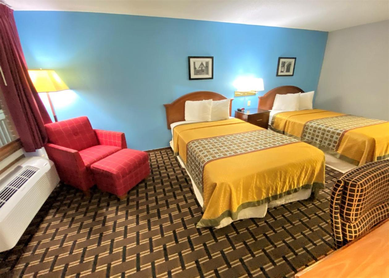 Lakes Inn Warsaw Dış mekan fotoğraf